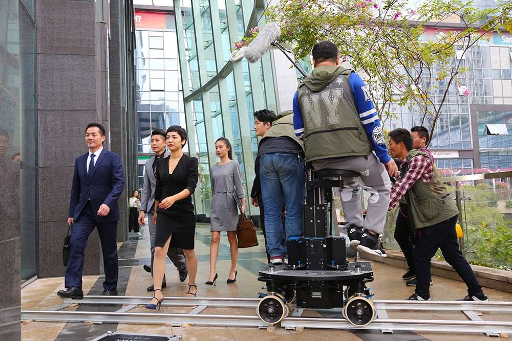 企业宣传片中的数据分析可视化方法